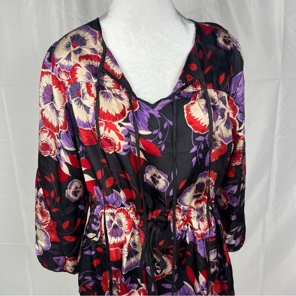 Johnny Was 100% silk floral patterned dress with drawstring waist. - Picture 5 of 12